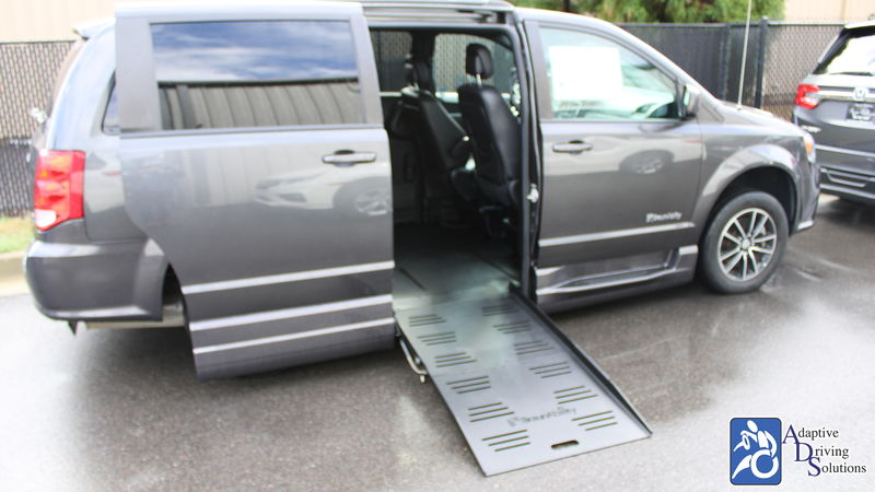 2019 Dodge Grand Caravan Wheelchair Van - Adaptive Driving Solutions 