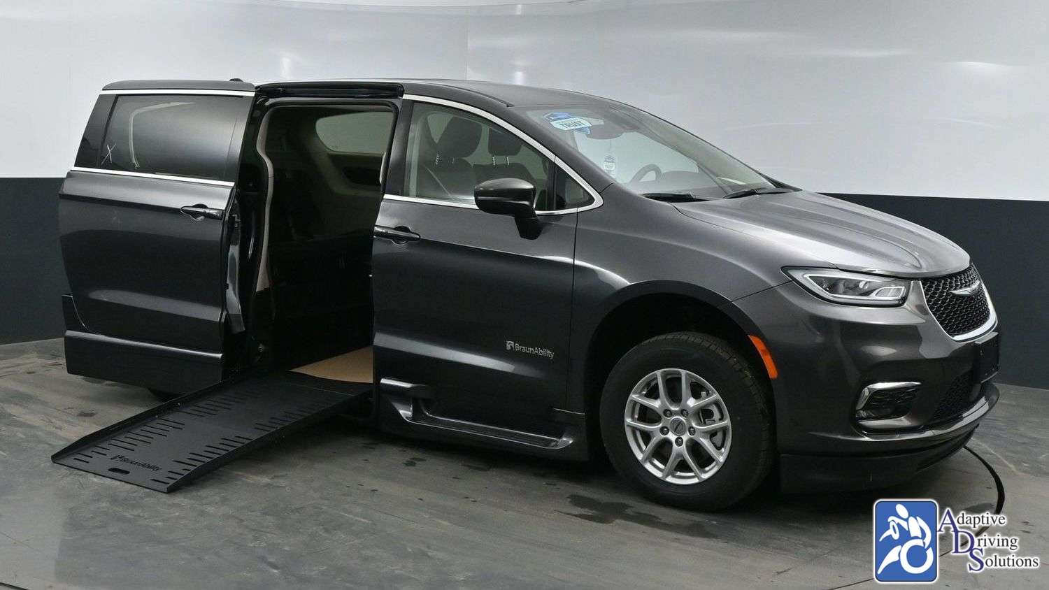 Adaptive Driving Solutions BraunAbility Chrysler Foldout XT  Gallery Image