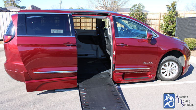 2018 Chrysler Pacifica Wheelchair Van - Adaptive Driving Solutions 